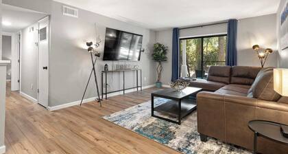2 bed/ 2 bath condo * Private Fenced Yard * Dog Friendly * All NEW
