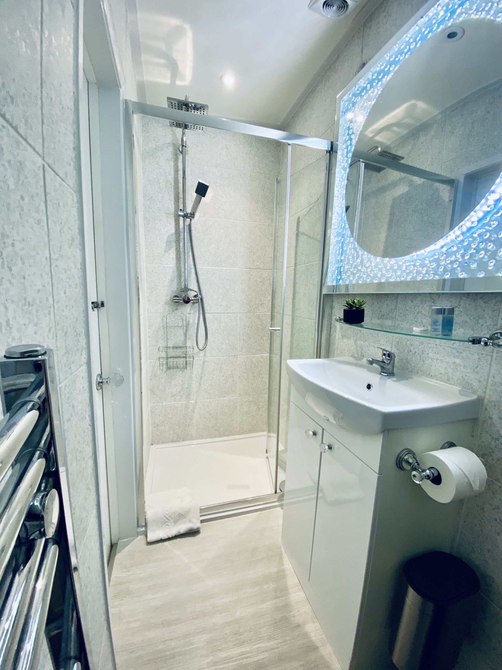 Sandybanks Torquay - Seaview and Promenade Apartments