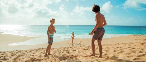 Camastros y toallas de playa