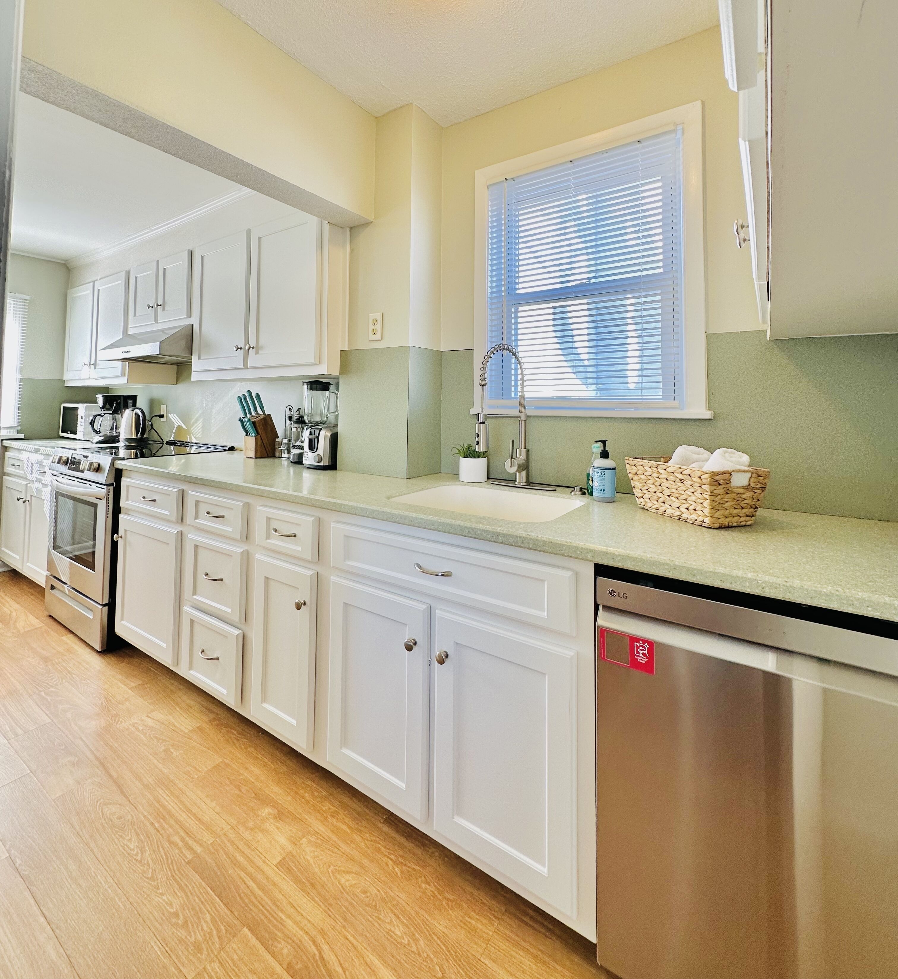 Beautiful Home near Light House Beach