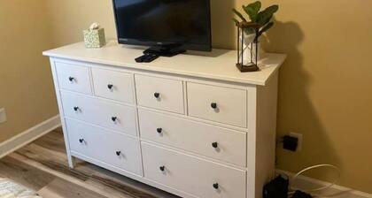 Comfy Townhome~ Modern Farmhouse with Full Office!