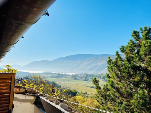 Rustic  Cottage by Gran Sasso: Steps away from Amazing Hiking Trails