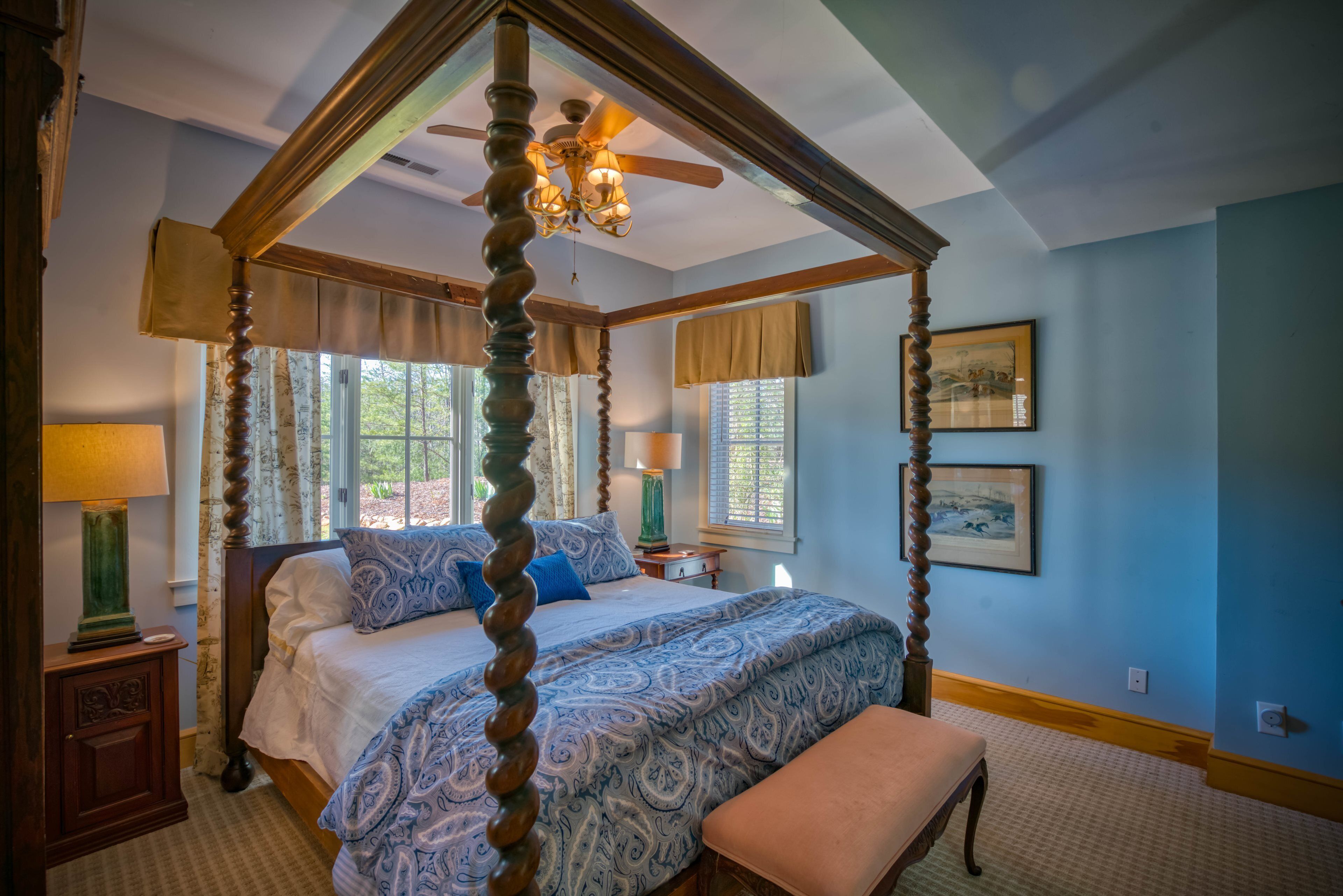 Mountain Dream Luxury Cottage with Fireplace