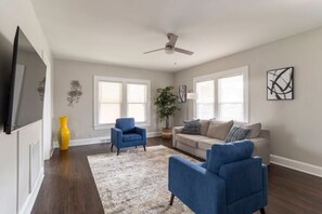 Living area - Cozy, charming near Downtown (Greensboro)