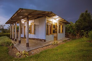 Reception - lake mwamba lodge (Fort Portal)