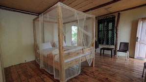 Unclassified image, 4 of 13, button - lake mwamba lodge (Fort Portal)