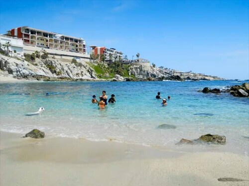 Casa Reyes Sleeps up to 20, Ocean View • Heated Pool • Jacuzzi • Gym • Mini Golf