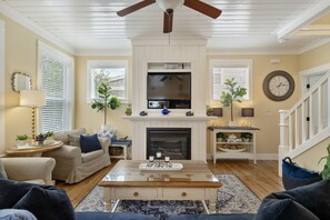 Smart TV, fireplace, DVD player, books