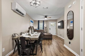 Dining - 2 Bed Townhouse * Fenced Yard * Dog Friendly * Fox Den C (Pensacola)