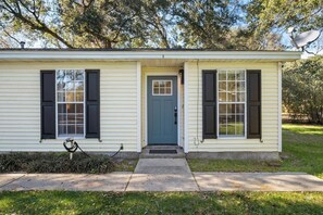 Exterior - 2 Bed Townhouse * Fenced Yard * Dog Friendly * Fox Den C (Pensacola)