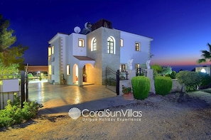Villa, 4 chambres, fumeur, piscine privée | Extérieur