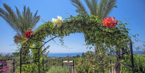 Villa, 4 Bedrooms, Smoking, Private Pool | Property grounds