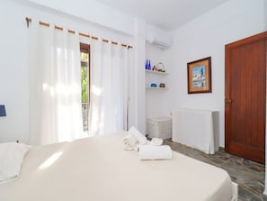 House, 2 Bedrooms, Balcony, Garden View | 2 bedrooms - Spacious Maisonette on the "eu Blue Beach" of Kalogria in Sithonia, Greece Num1 (Sithonia)