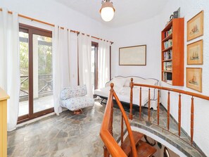 Living room - Spacious Maisonette on the "eu Blue Beach" of Kalogria in Sithonia, Greece Num1 (Sithonia)