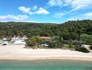 Nhà, 2 phòng ngủ, ban công, quang cảnh vườn | Bãi biển | Trên bãi biển 