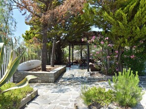 Garden - Spacious Maisonette on the "eu Blue Beach" of Kalogria in Sithonia, Greece Num1 (Sithonia)