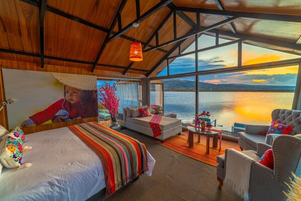 Chambre panoramique | Couette en duvet, décor unique, ameublement unique, literie fournie