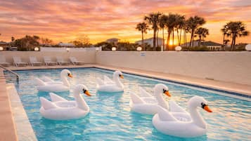 Piscine extérieure, piscine chauffée