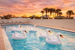 Piscine extérieure, piscine chauffée