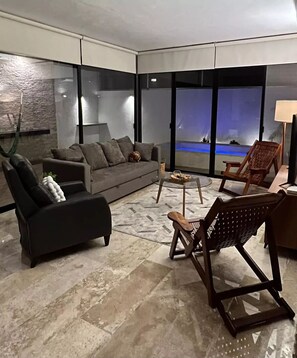 Interior - Casa Montes de Amé, gran ubicación y comodidad (Mérida)
