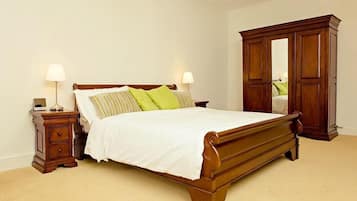 Double Room | Premium bedding, pillowtop beds, desk, laptop workspace