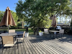 Outdoor dining -  NEW Construction, Huge Deck, Perfect Location, GORGEOUS (Biloxi)