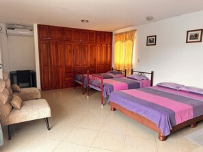 3 bedrooms, WiFi, bed sheets