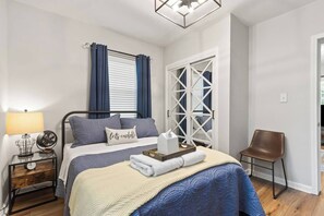 2 Schlafzimmer, Bügeleisen/Bügelbrett, kostenloses WLAN, Bettwäsche