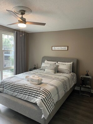 4 chambres, fer et planche Ă repasser