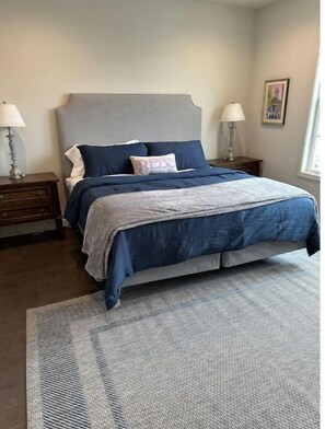 4 bedrooms, bed sheets