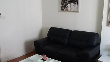 Room, Accessible | Living room