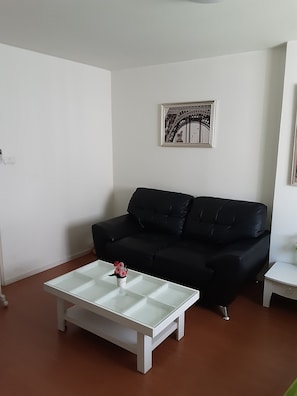 Room, Accessible | Living room