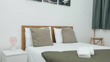 4 soveværelser, skrivebord, strygejern/strygebræt, weekendseng