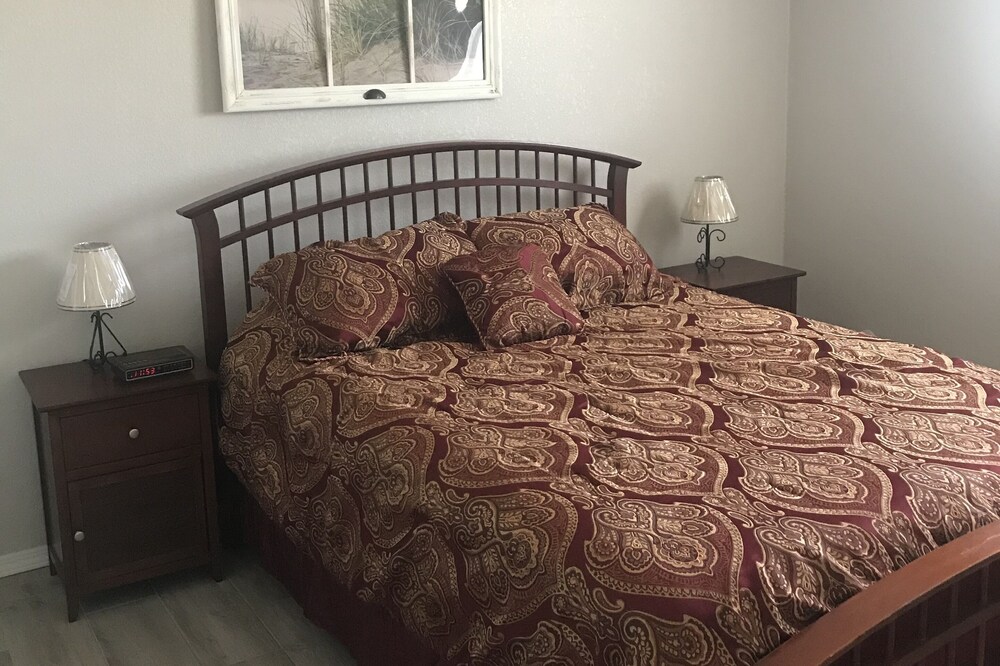COMFY AND HOMEY CONDO OFF I_10