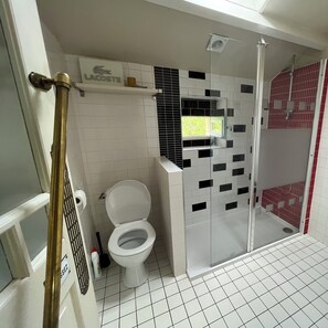 Shower - Charming Quercy house recently restored with great care. (cambayrac)