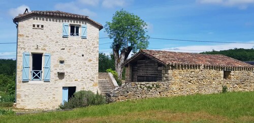 Charming Quercy house recently restored with great care.