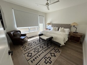 4 habitaciones, tabla de planchar con plancha, wifi y ropa de cama 