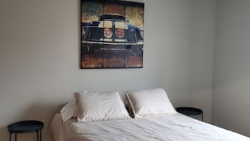 2 bedrooms, WiFi, bed sheets