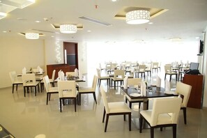Dining - Tirupati Hotel (Tirupati)