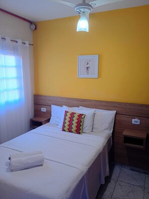 Apartamento estándar | Minibar, escritorio, espacio para trabajar con un portátil