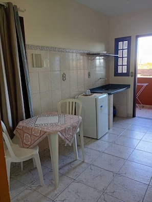 Apartamento estándar | Cocina privada | Mesa de comedor