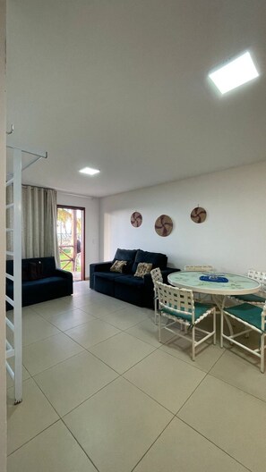 Basic Apartment | Interior