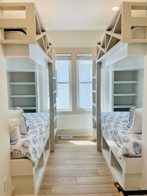 10 bedrooms, iron/ironing board, free WiFi, bed sheets