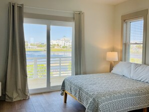 10 bedrooms, iron/ironing board, free WiFi, bed sheets