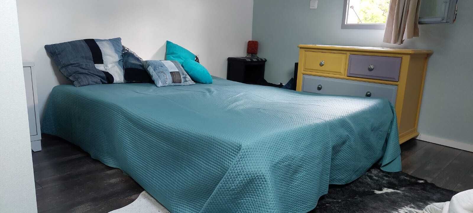 Bright cozy apartment with sea view, large sheltered terrace 15 minutes from the beaches