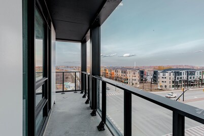 Aaira Suites 3 Bedroom Condo