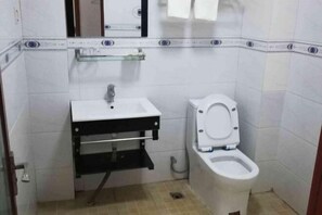 Bathroom - Nandu Business Hotel (Sanya)