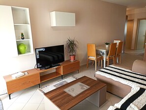 Apartment, 2 Bedrooms, Accessible, Balcony | Interior - Beachfront Apartment - Plazh (Durrës)