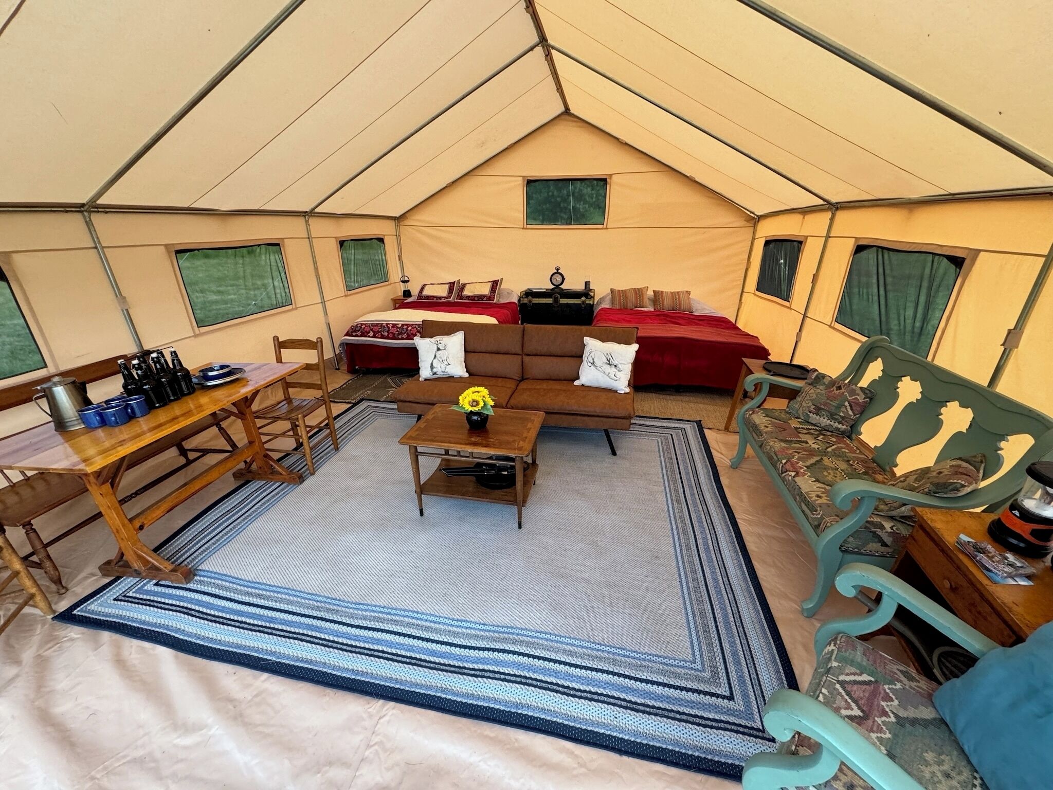 3 bedrooms, bed sheets