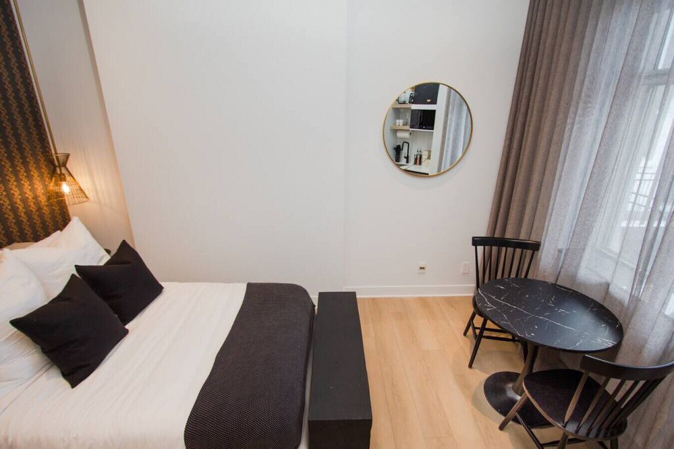 Studio8/Plateau/St-Denis/Terraces/SelfCheck-In/AC